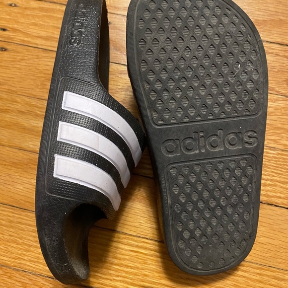 Adidas Black and White Kids Slides - Picture 2 of 2